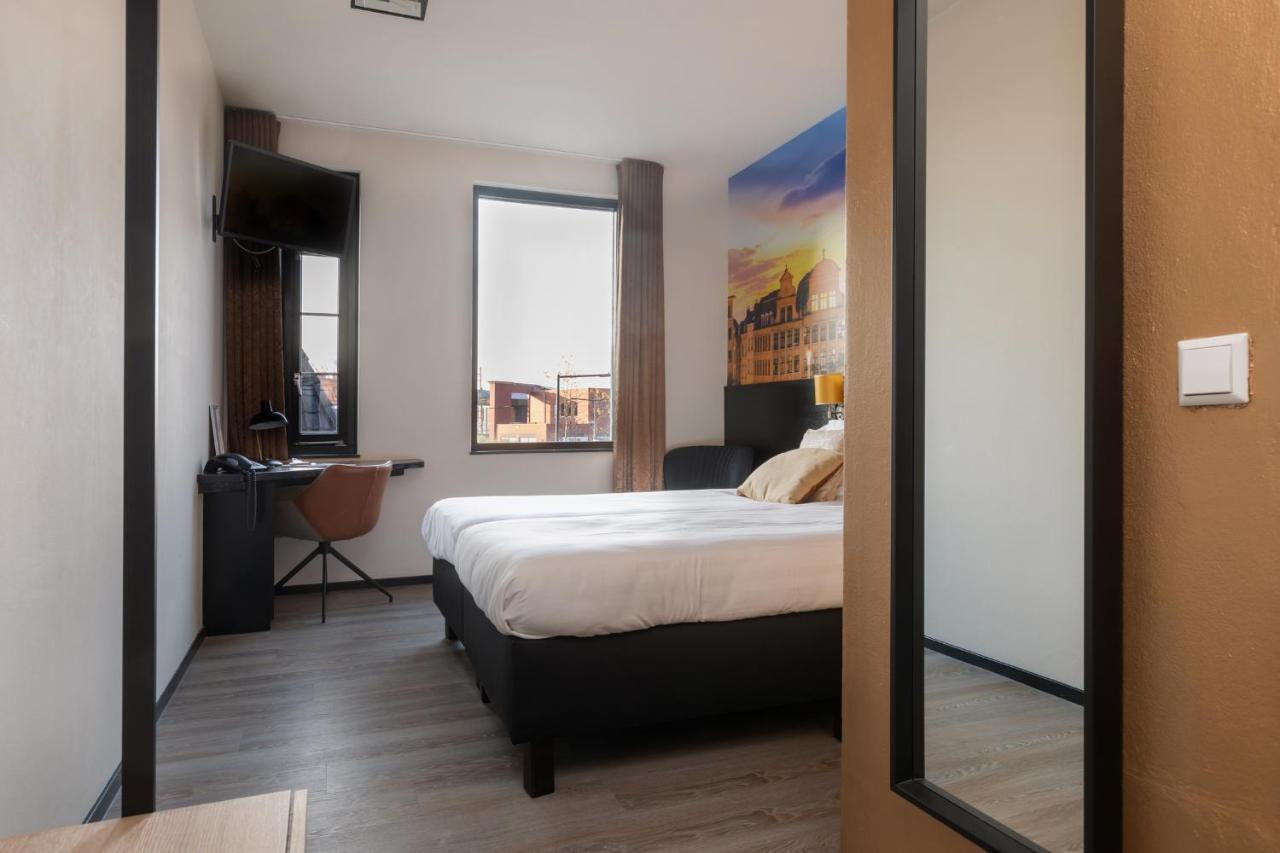 Hotel De Valk 范肯斯沃德 外观 照片